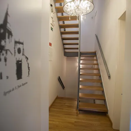 托玛尔故事旅馆 3*